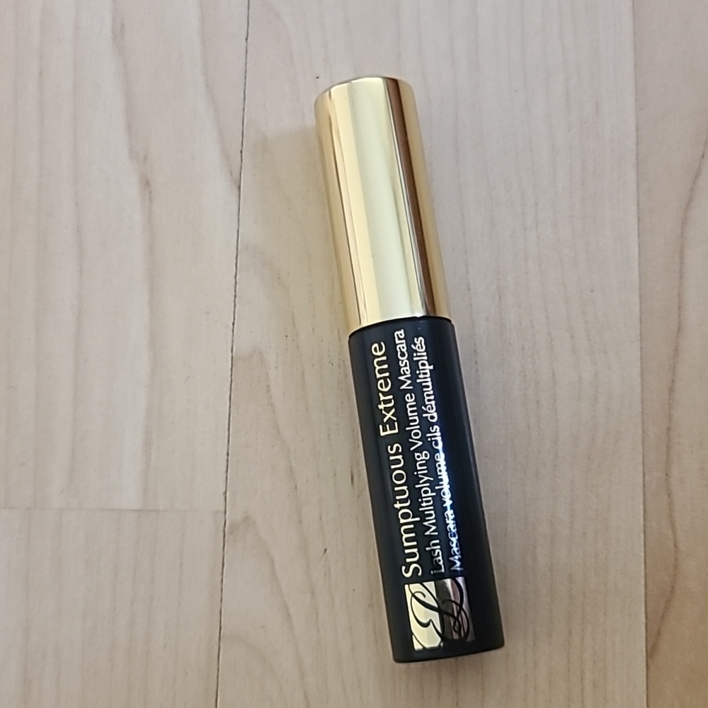 Estee Lauder Sumptuous Extreme Lash Multiplying Volume Mascara #01 Extreme Black